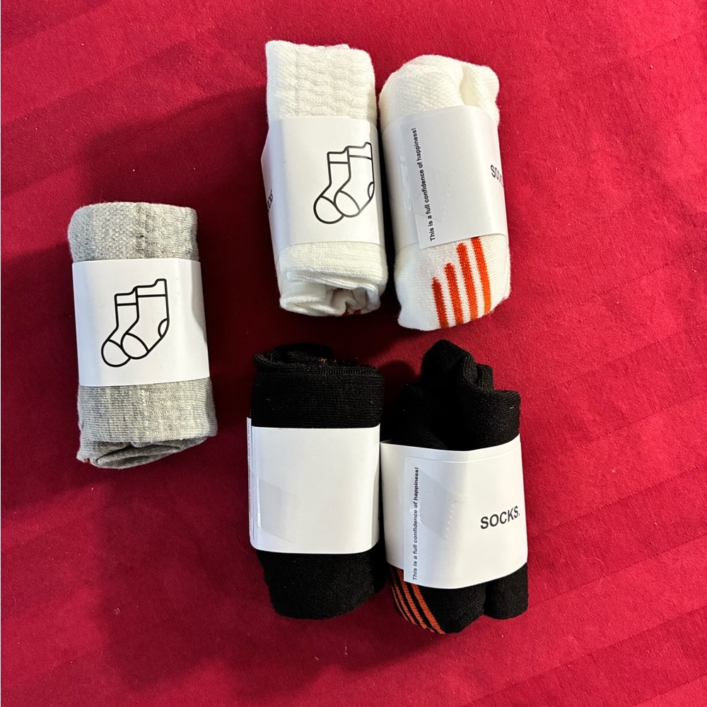 NIB Honeysea Crew Socks - 5 Pair Set